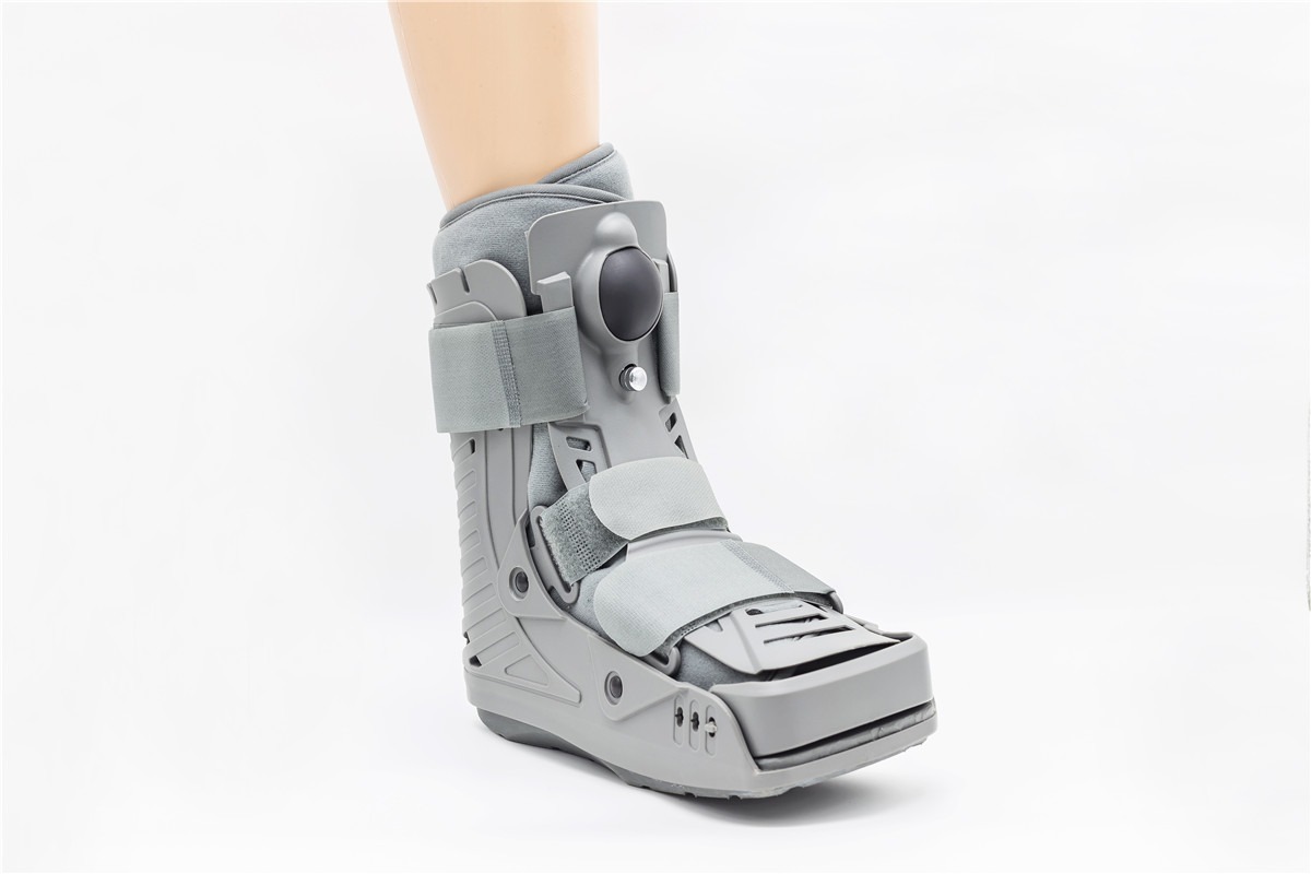 AIR WALKING BOOT QISA 